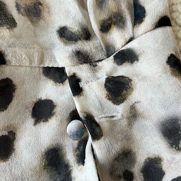 EUC 100% silk Ecru brand blouse size Small - Picture 12 of 13